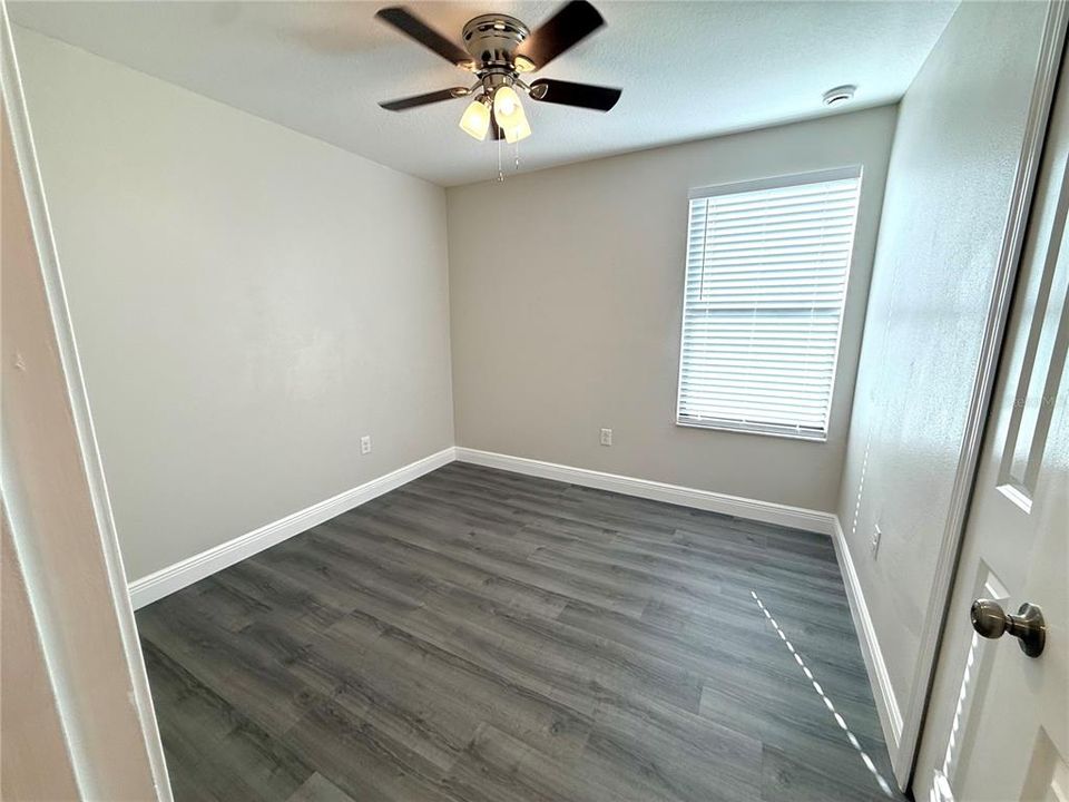 En Venta: $389,000 (5 camas, 2 baños, 2275 Pies cuadrados)