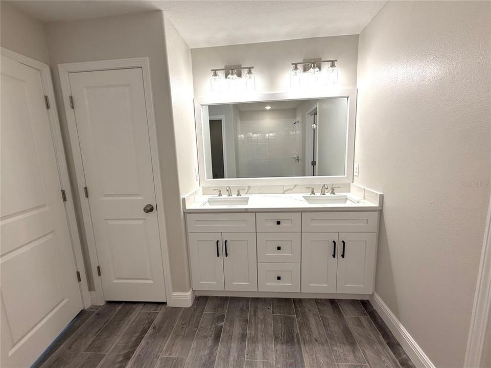 En Venta: $389,000 (5 camas, 2 baños, 2275 Pies cuadrados)