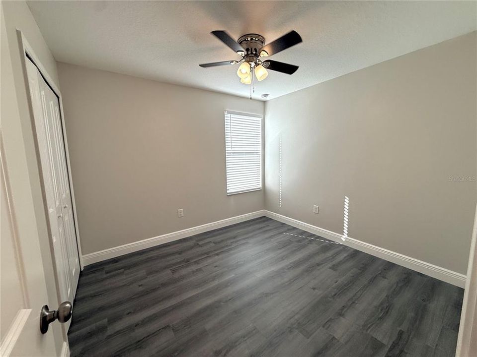 En Venta: $389,000 (5 camas, 2 baños, 2275 Pies cuadrados)