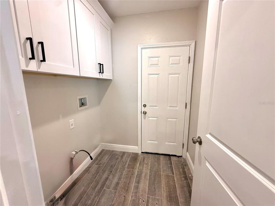 En Venta: $389,000 (5 camas, 2 baños, 2275 Pies cuadrados)