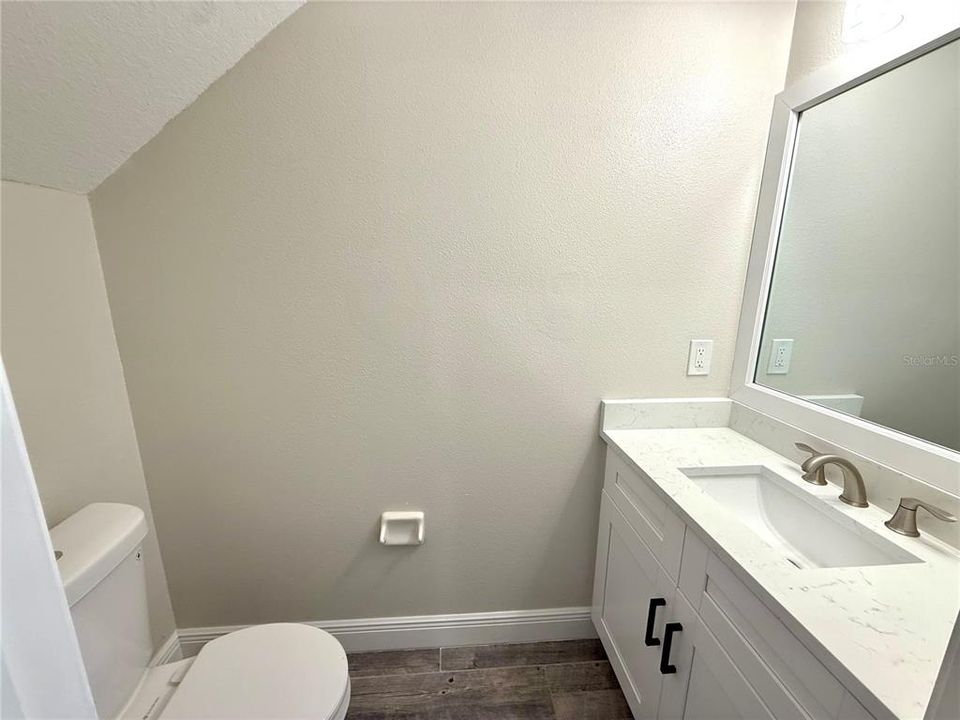 En Venta: $389,000 (5 camas, 2 baños, 2275 Pies cuadrados)