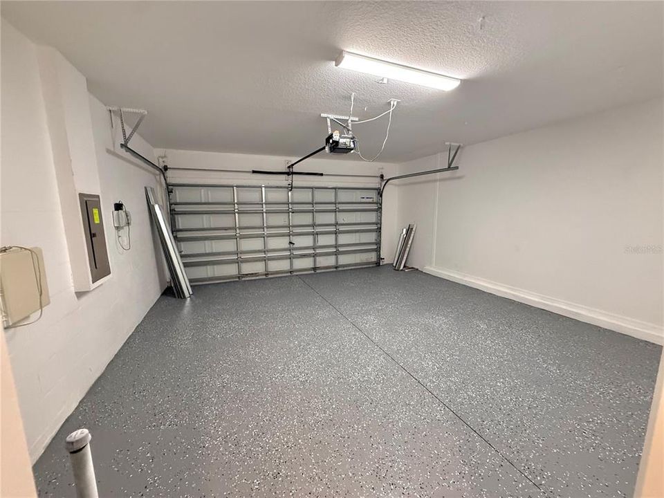 En Venta: $389,000 (5 camas, 2 baños, 2275 Pies cuadrados)