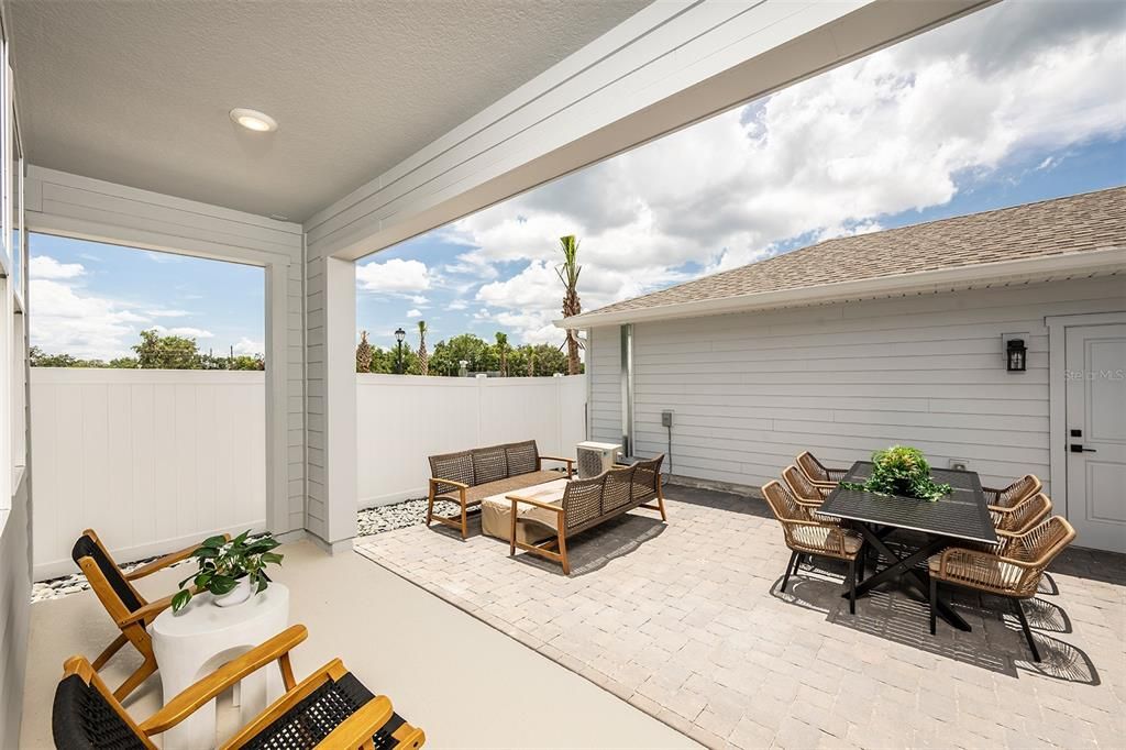 En Venta: $462,960 (4 camas, 3 baños, 1711 Pies cuadrados)