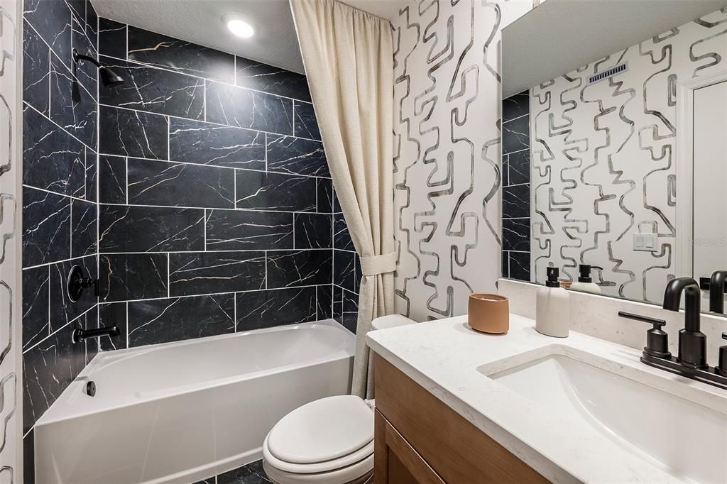 En Venta: $462,960 (4 camas, 3 baños, 1711 Pies cuadrados)