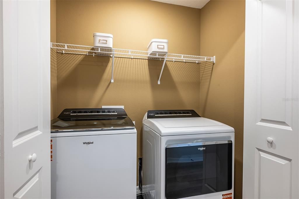 En Venta: $462,960 (4 camas, 3 baños, 1711 Pies cuadrados)