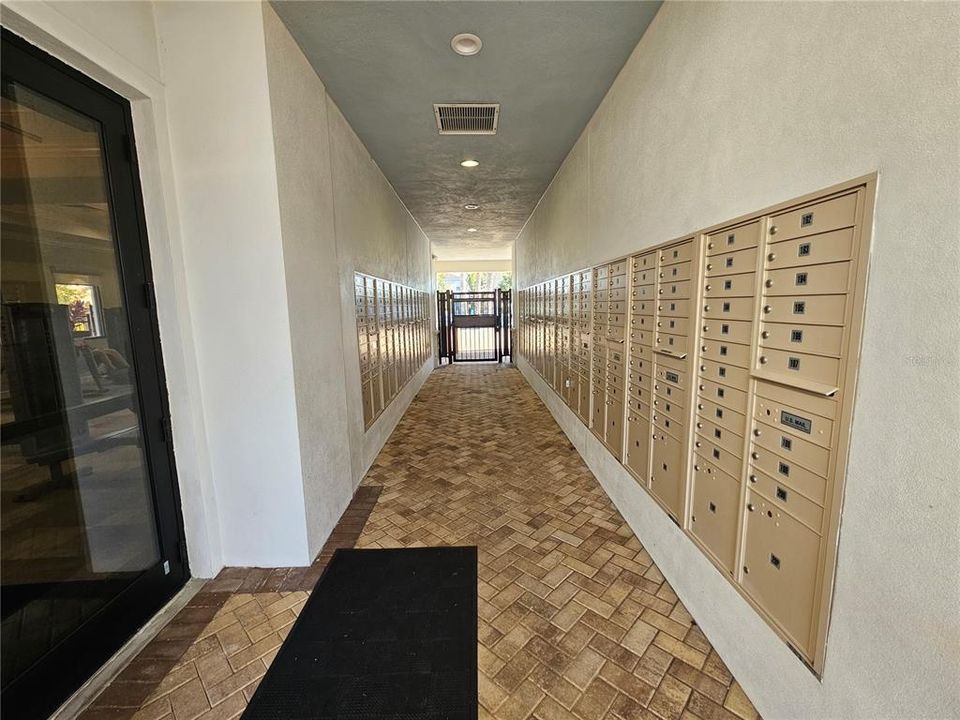 For Rent: $3,400 (4 beds, 2 baths, 2655 Square Feet)