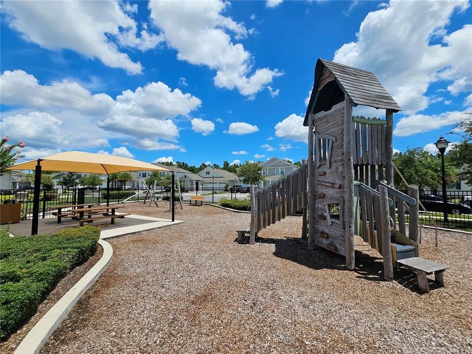 For Rent: $3,400 (4 beds, 2 baths, 2655 Square Feet)