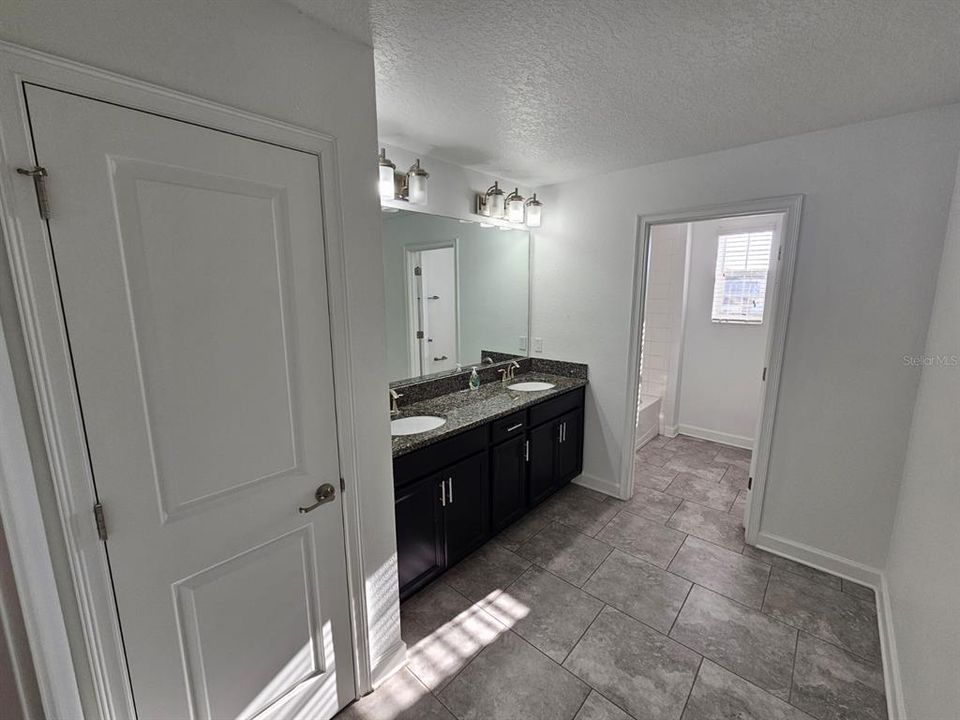 For Rent: $3,400 (4 beds, 2 baths, 2655 Square Feet)