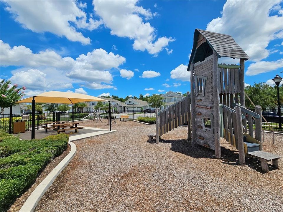 For Rent: $3,400 (4 beds, 2 baths, 2655 Square Feet)