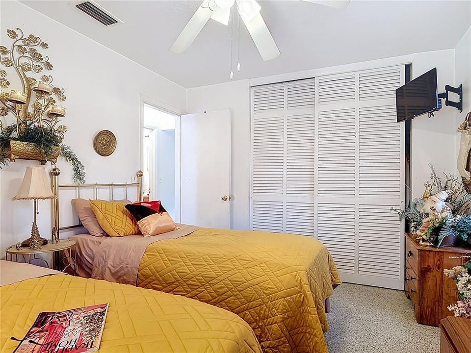 En Venta: $205,000 (2 camas, 1 baños, 1076 Pies cuadrados)