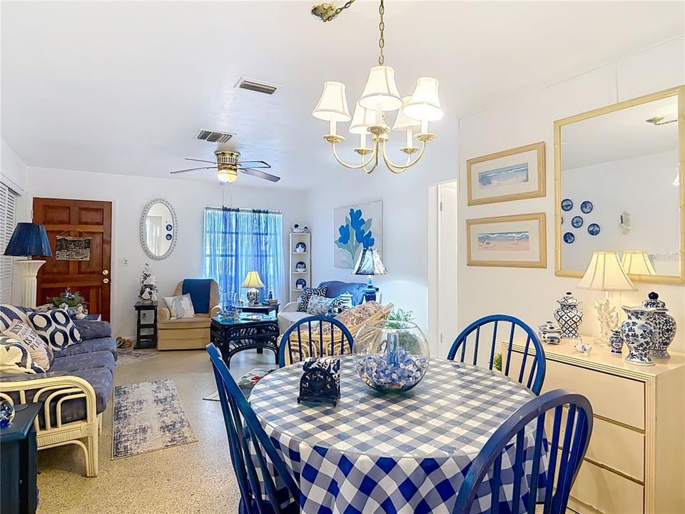 En Venta: $205,000 (2 camas, 1 baños, 1076 Pies cuadrados)