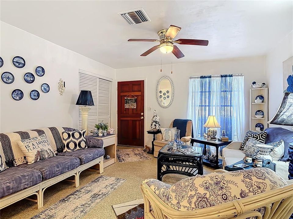 En Venta: $205,000 (2 camas, 1 baños, 1076 Pies cuadrados)