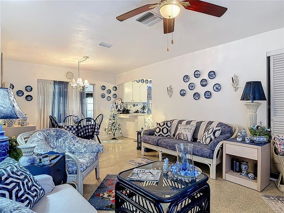 En Venta: $205,000 (2 camas, 1 baños, 1076 Pies cuadrados)