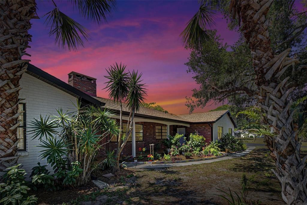 На продажу: $764,900 (3 спален, 3 ванн, 1884 Квадратных фут)