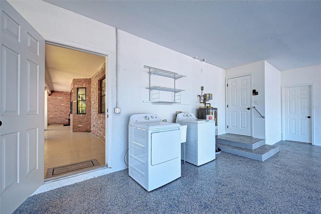 На продажу: $764,900 (3 спален, 3 ванн, 1884 Квадратных фут)