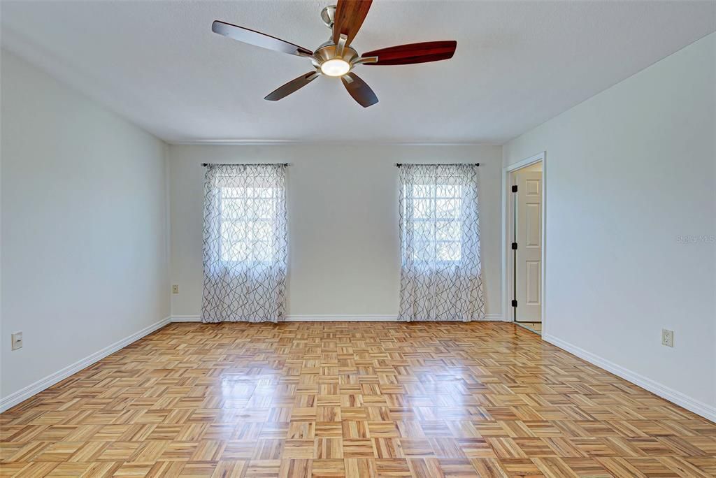 На продажу: $764,900 (3 спален, 3 ванн, 1884 Квадратных фут)