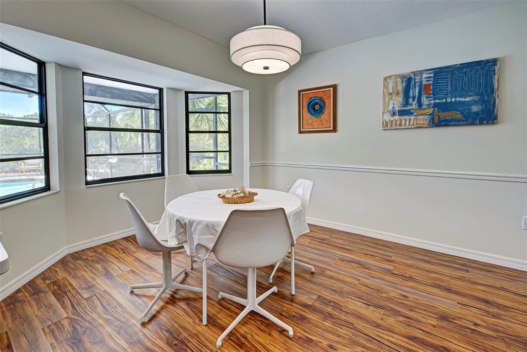 На продажу: $764,900 (3 спален, 3 ванн, 1884 Квадратных фут)