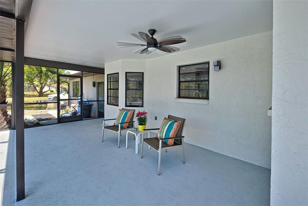 На продажу: $764,900 (3 спален, 3 ванн, 1884 Квадратных фут)