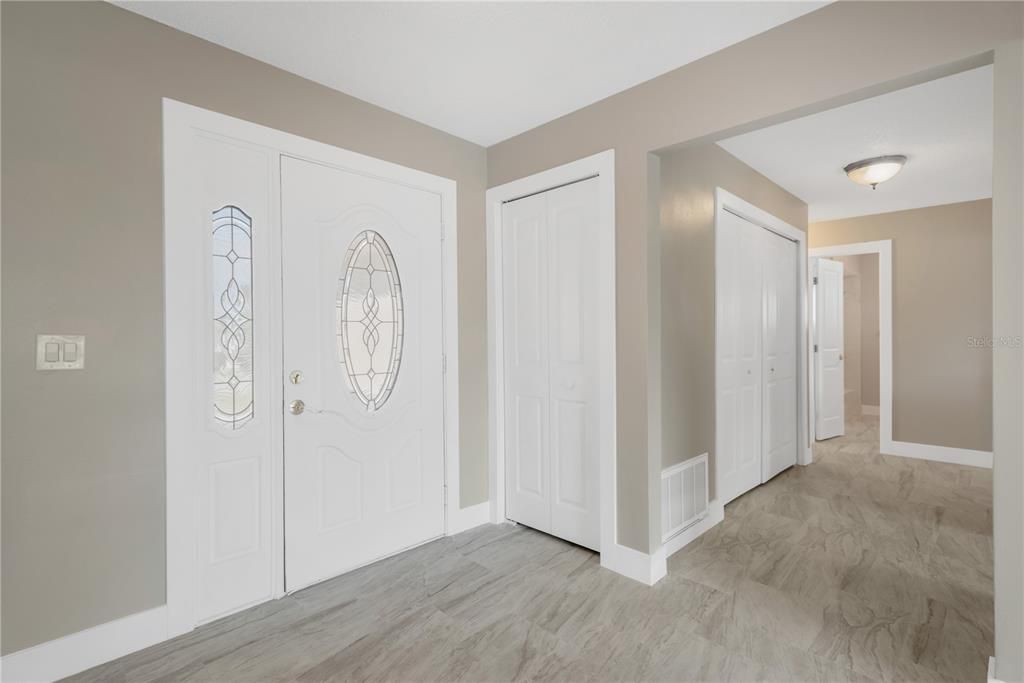 For Sale: $449,000 (2 beds, 2 baths, 1613 Square Feet)