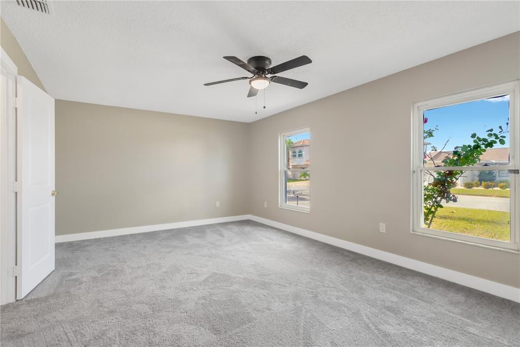 For Sale: $449,000 (2 beds, 2 baths, 1613 Square Feet)