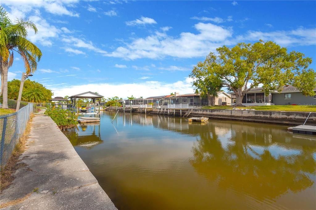 For Sale: $449,000 (2 beds, 2 baths, 1613 Square Feet)