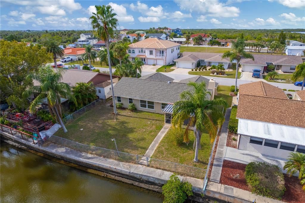 For Sale: $449,000 (2 beds, 2 baths, 1613 Square Feet)