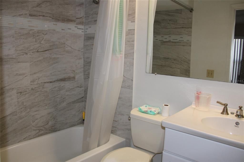 For Sale: $389,000 (3 beds, 2 baths, 1596 Square Feet)