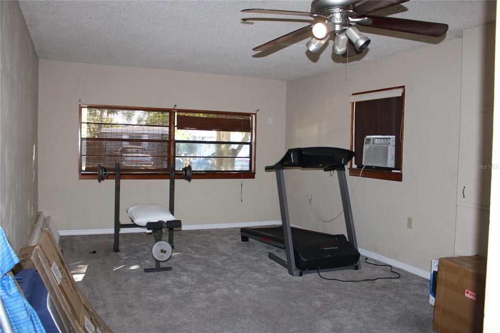 For Sale: $389,000 (3 beds, 2 baths, 1596 Square Feet)