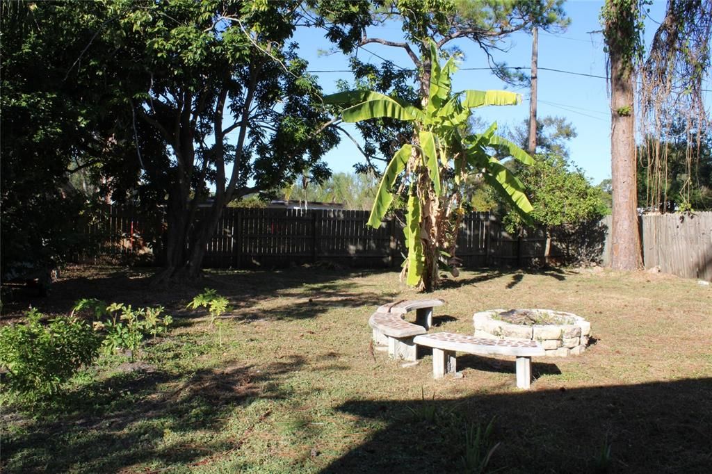 For Sale: $389,000 (3 beds, 2 baths, 1596 Square Feet)