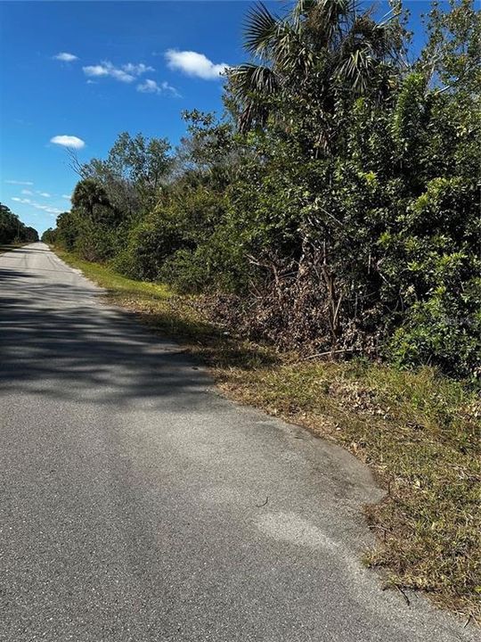 待售: $64,990 (1.59 acres)