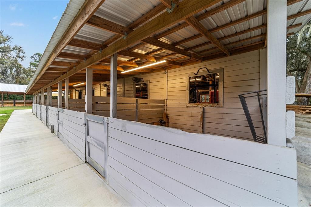 На продажу: $1,125,000 (3 спален, 2 ванн, 2636 Квадратных фут)