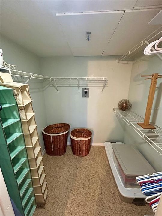 待售: $189,999 (2 贝兹, 2 浴室, 1230 平方英尺)