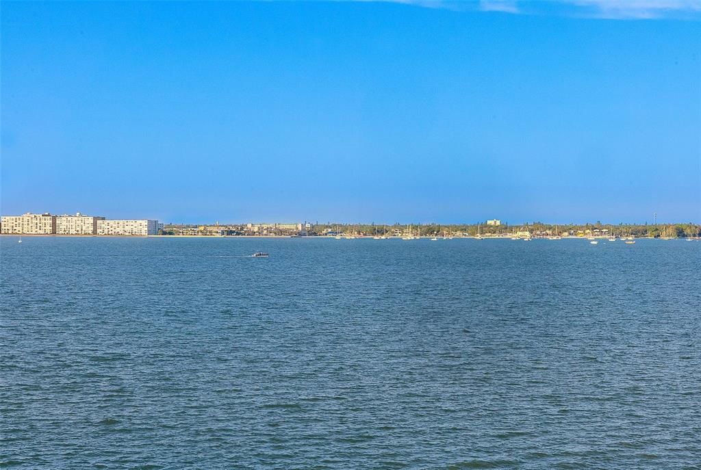 待售: $949,000 (2 贝兹, 2 浴室, 1325 平方英尺)