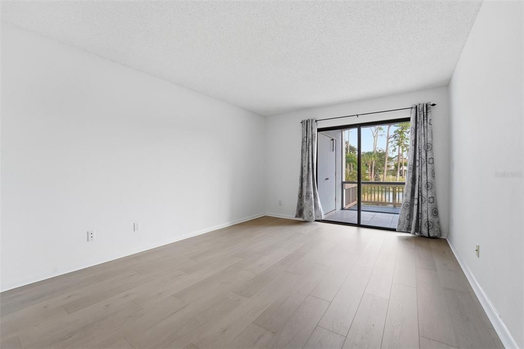 На продажу: $139,900 (1 спален, 1 ванн, 763 Квадратных фут)