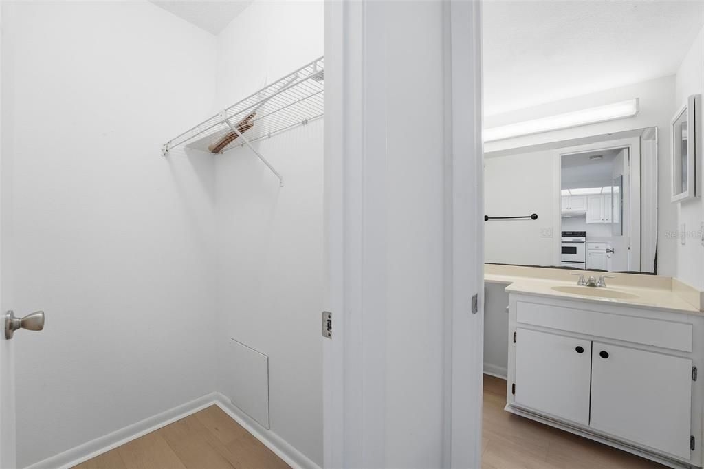 На продажу: $139,900 (1 спален, 1 ванн, 763 Квадратных фут)