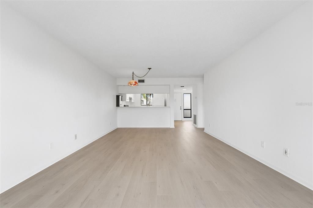 На продажу: $139,900 (1 спален, 1 ванн, 763 Квадратных фут)