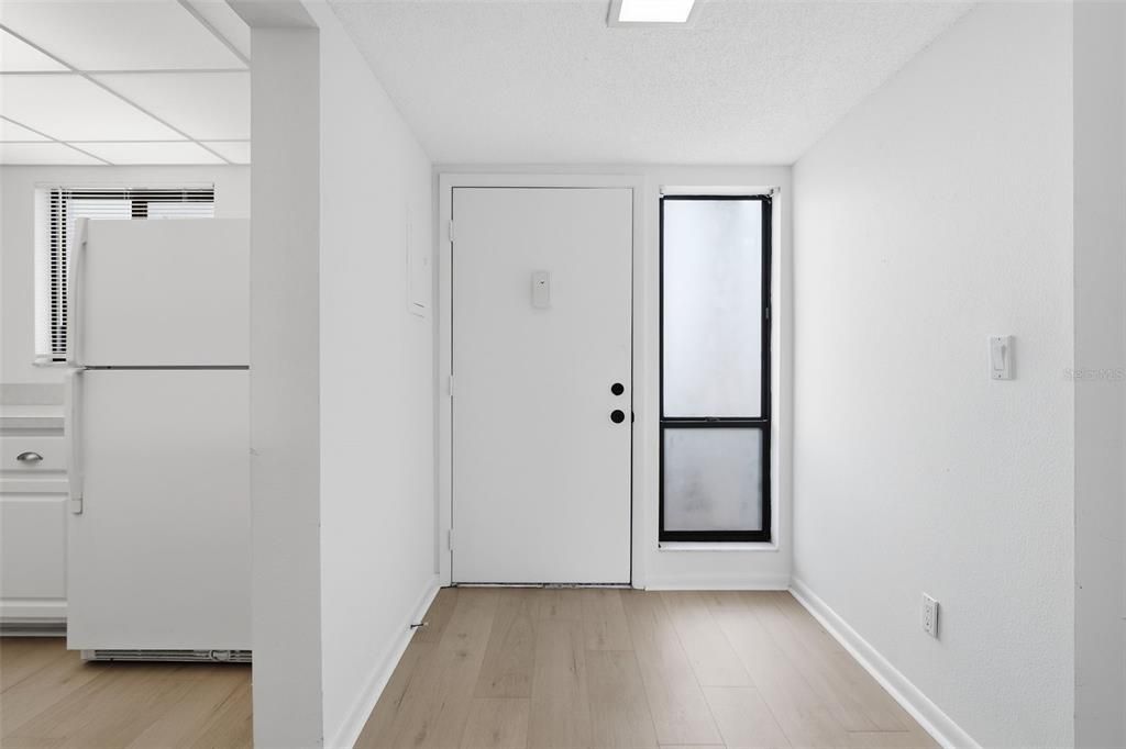 На продажу: $139,900 (1 спален, 1 ванн, 763 Квадратных фут)