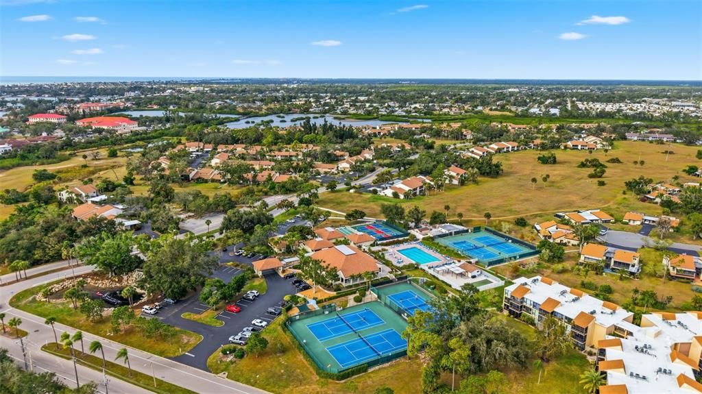 На продажу: $139,900 (1 спален, 1 ванн, 763 Квадратных фут)