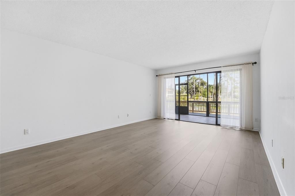 На продажу: $139,900 (1 спален, 1 ванн, 763 Квадратных фут)