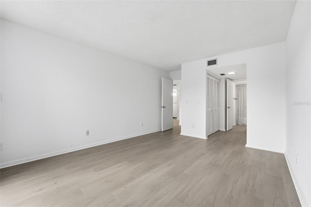 На продажу: $139,900 (1 спален, 1 ванн, 763 Квадратных фут)