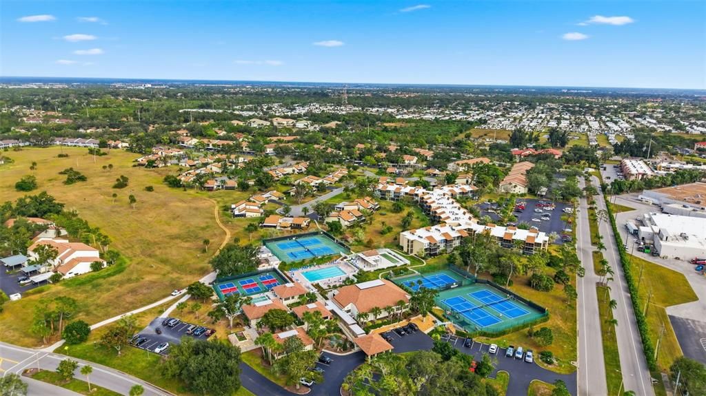 На продажу: $139,900 (1 спален, 1 ванн, 763 Квадратных фут)