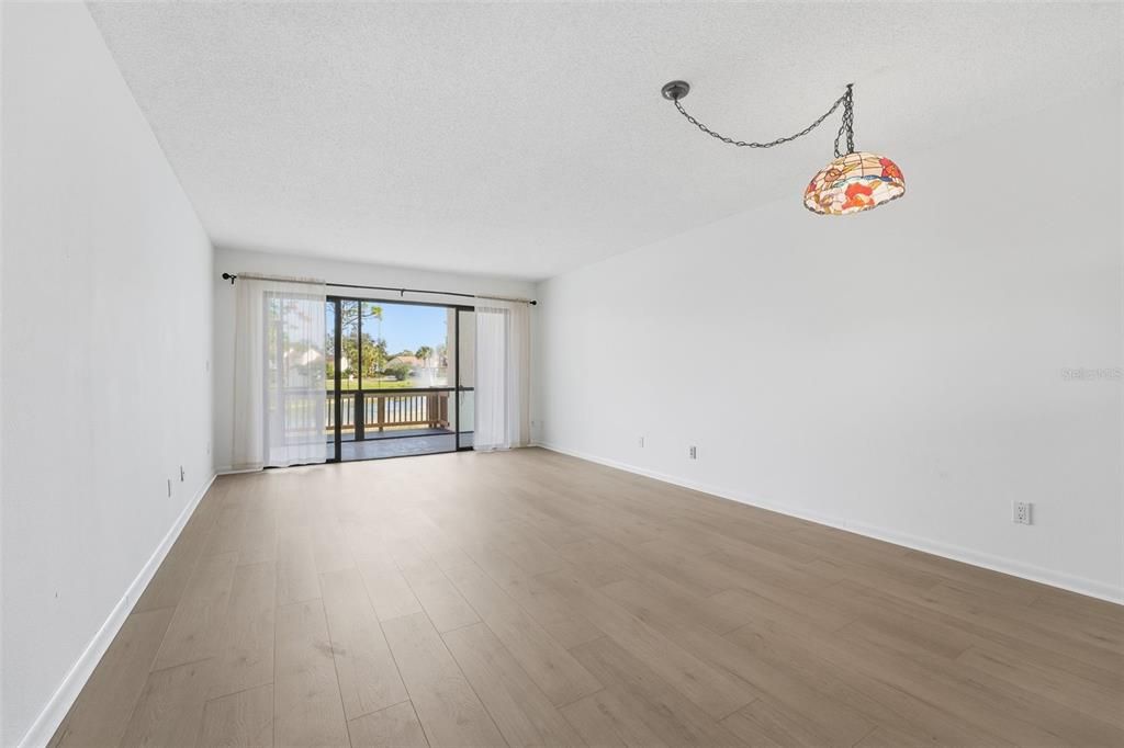 На продажу: $139,900 (1 спален, 1 ванн, 763 Квадратных фут)