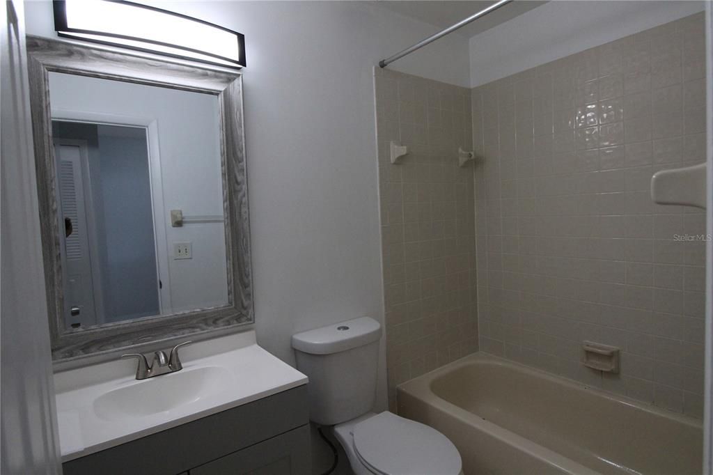 For Sale: $200,000 (3 beds, 2 baths, 1306 Square Feet)