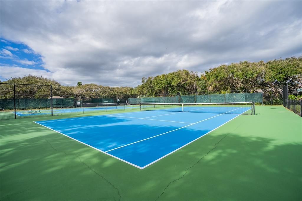 For Sale: $525,000 (2 beds, 2 baths, 1176 Square Feet)