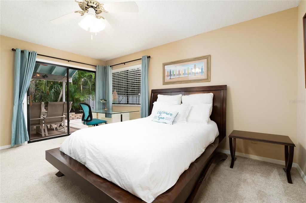 For Sale: $525,000 (2 beds, 2 baths, 1176 Square Feet)