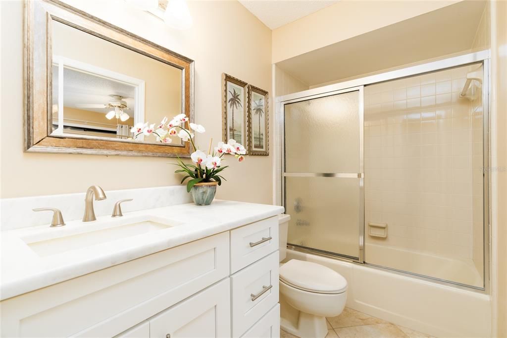 For Sale: $525,000 (2 beds, 2 baths, 1176 Square Feet)