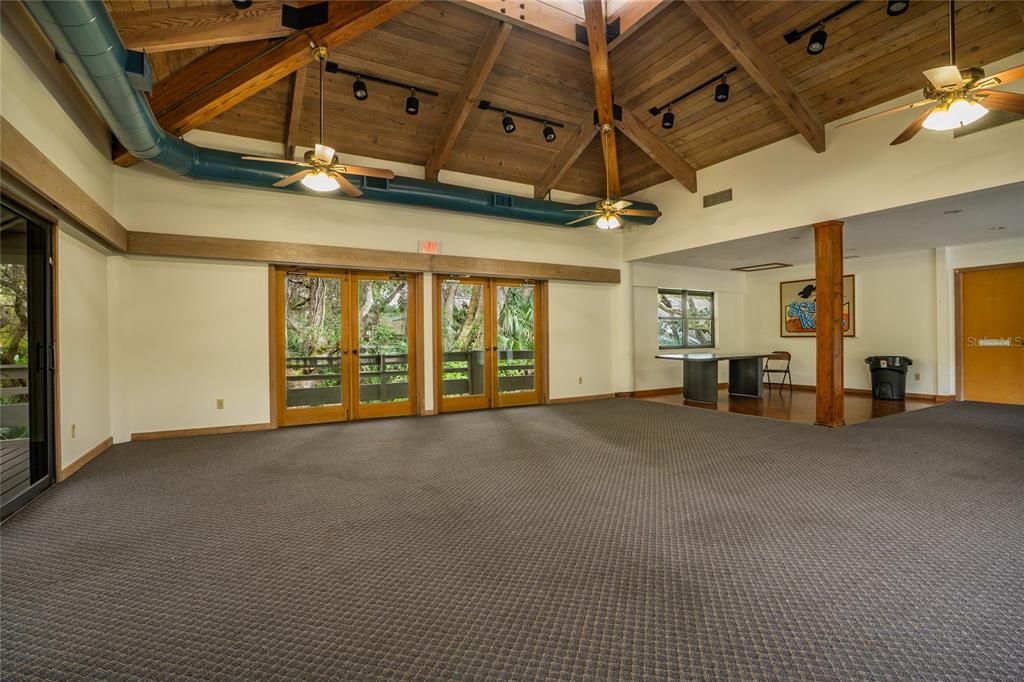 For Sale: $525,000 (2 beds, 2 baths, 1176 Square Feet)