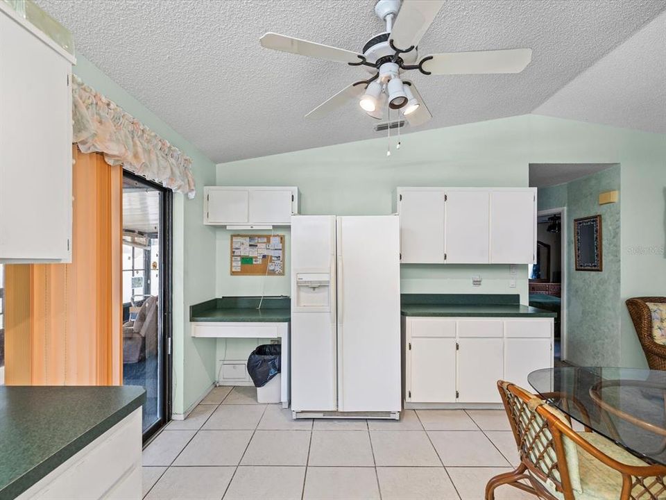 For Sale: $220,000 (2 beds, 2 baths, 846 Square Feet)