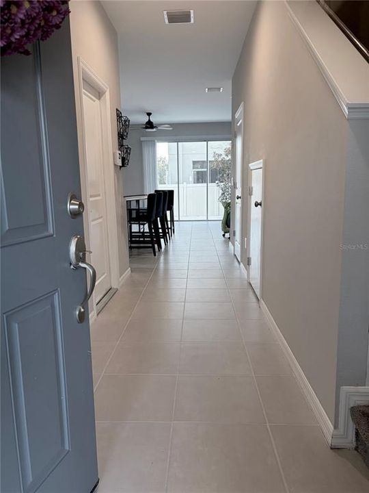 For Sale: $300,000 (3 beds, 2 baths, 1407 Square Feet)