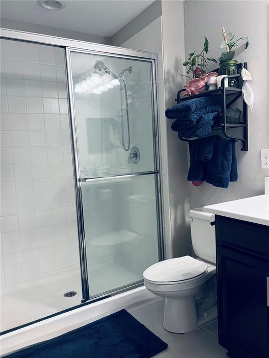 For Sale: $300,000 (3 beds, 2 baths, 1407 Square Feet)